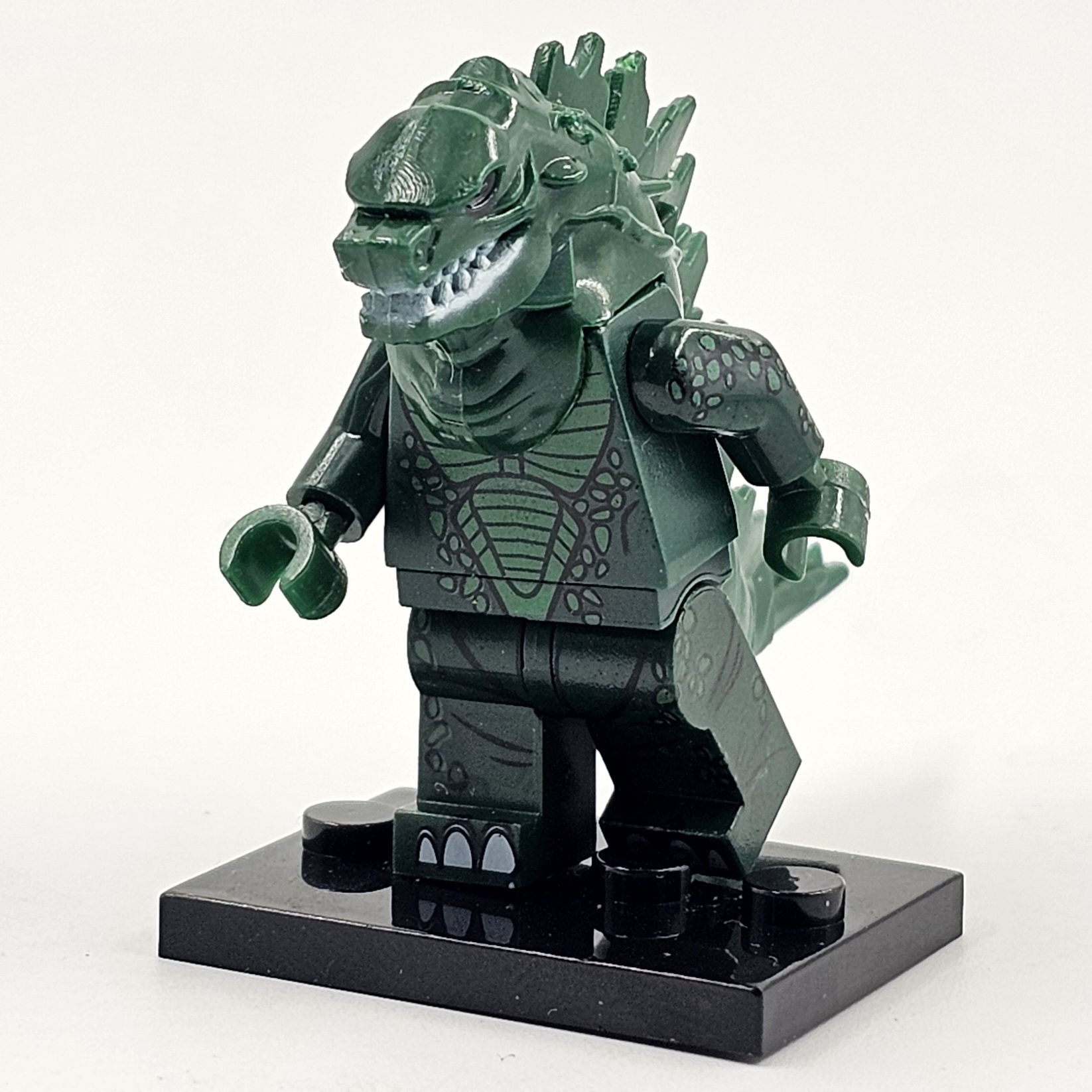 20250614_131915 Godzilla Minifigure Building Block