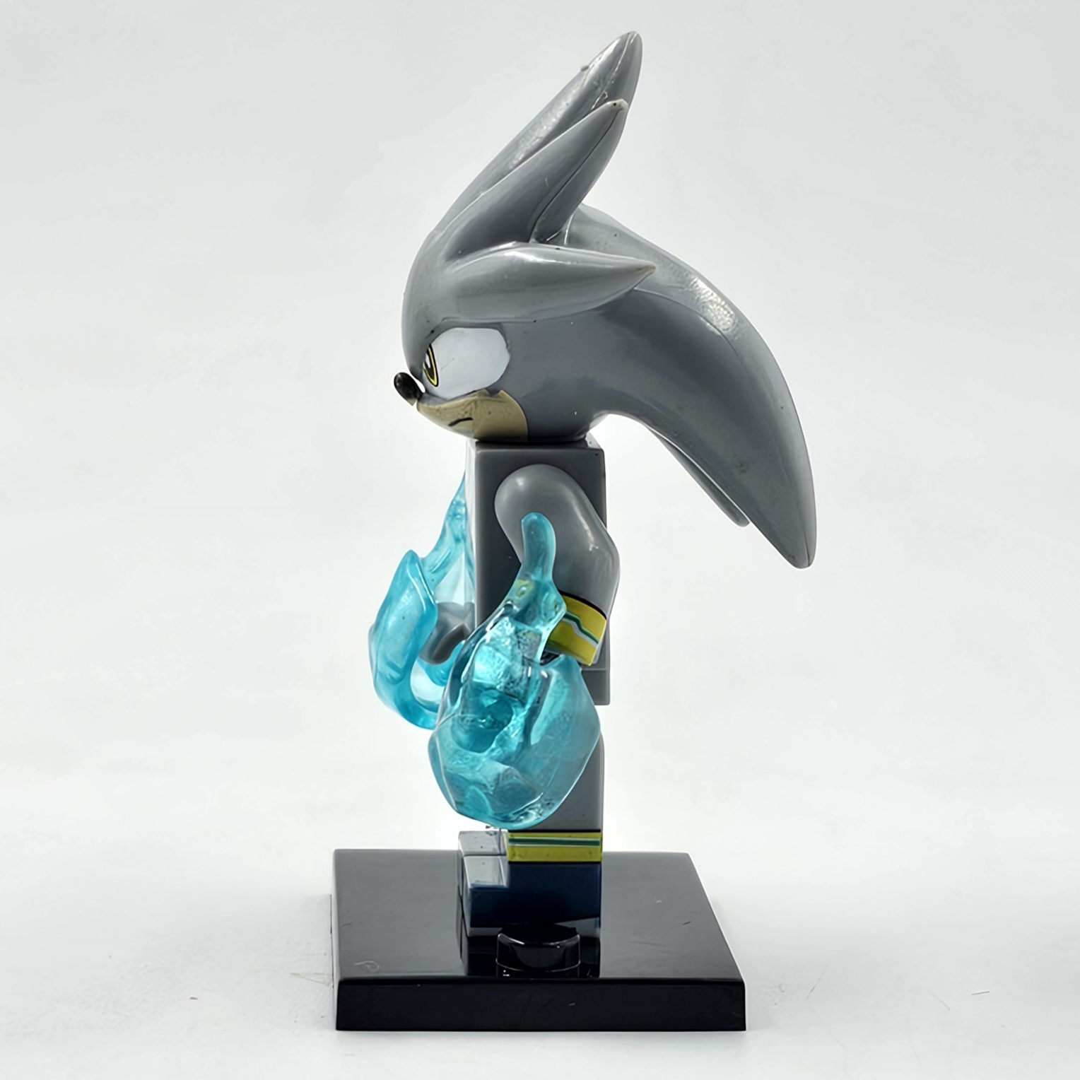 20250221_213259 Silver Sonic Minifigure Building Block
