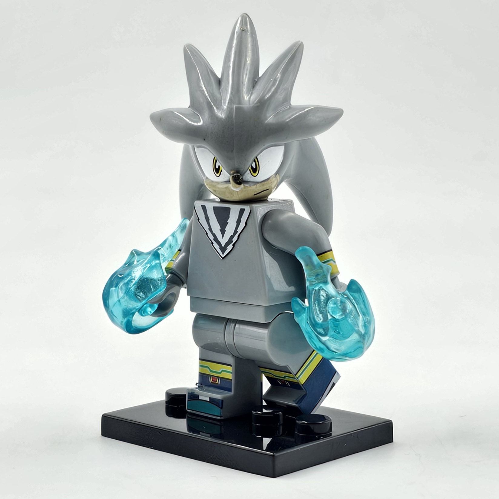 20250221_213337 Silver Sonic Minifigure Building Block