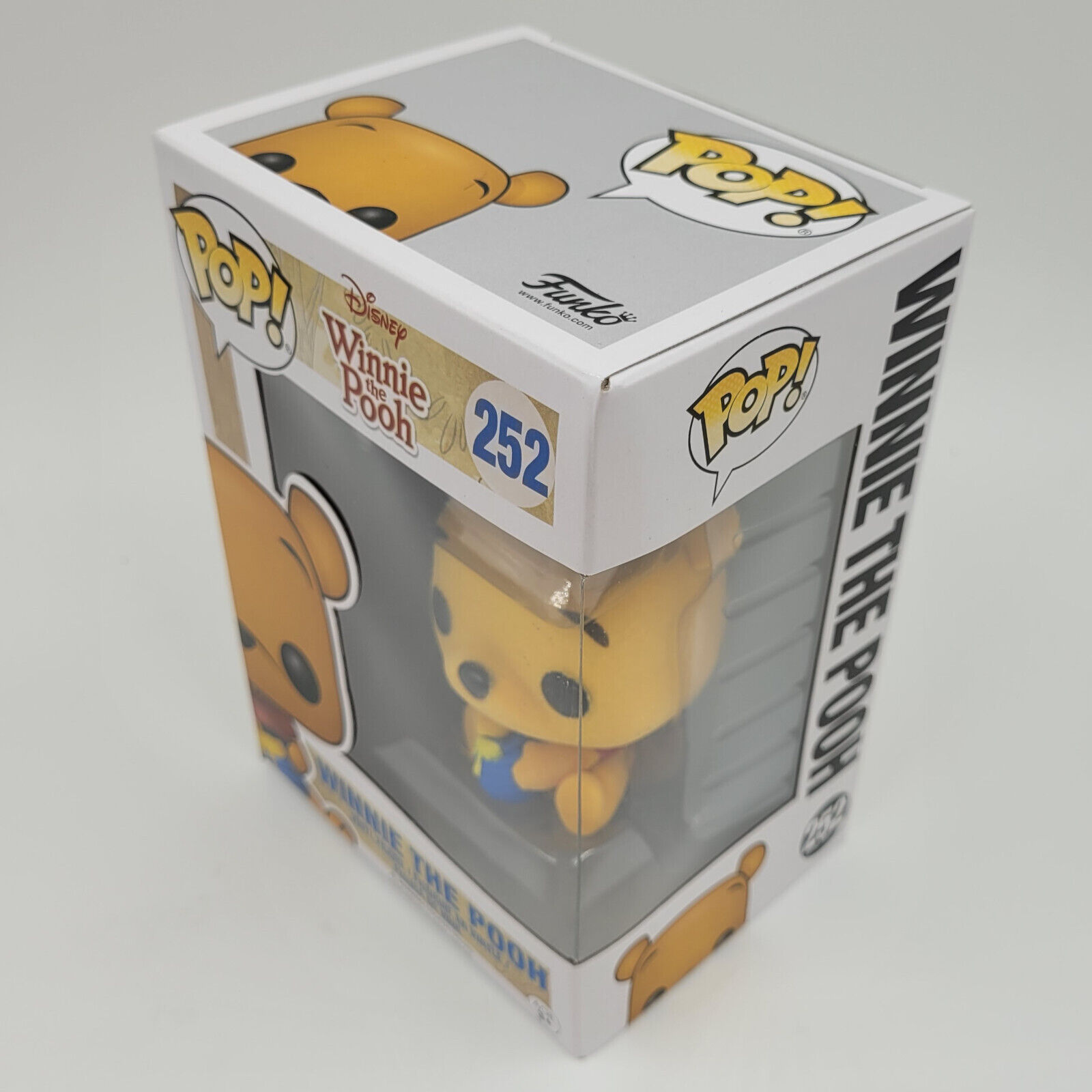 Disney Pop Vinyl 252 Winnie the Pooh (Flocked) - Image 2