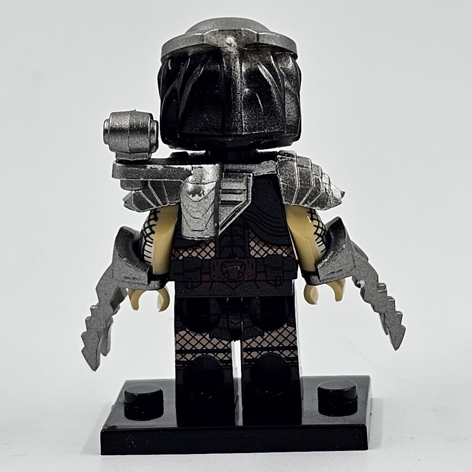 Predator Minifigure Custom Unbranded Building Block Gallery Image 2