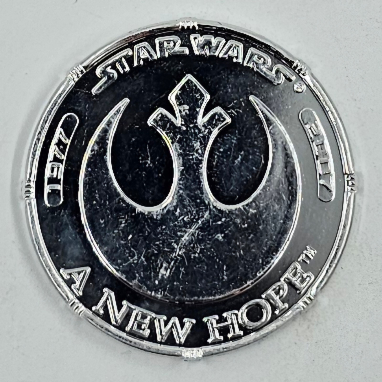 Star Wars 30th Anniversary TAC Biggs Darklighter (Tosche Station) Coin Gallery Image 0